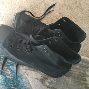 High top converse size 7.5